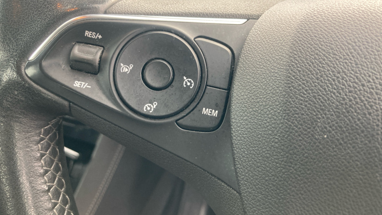 Vauxhall Grandland X 1.5 Turbo D SE Premium 5dr Diesel Hatchback